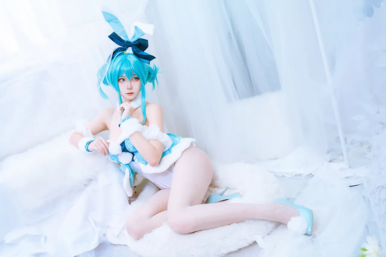 Seya-狮砸 初音白兔女郎-erohere11.webp